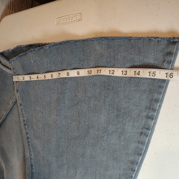 FREE PEOPLE Just Float On Flare Jean In Love Letters Size 27 Bell Bottoms Retro - Picture 9 of 10